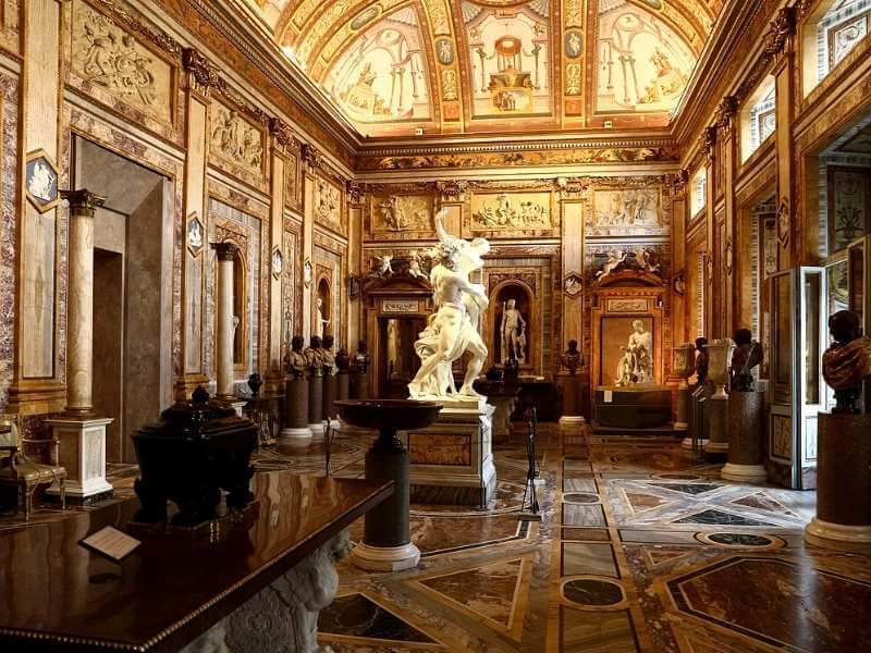 Galleria-Borghese-Rom-Innenansicht.jpg