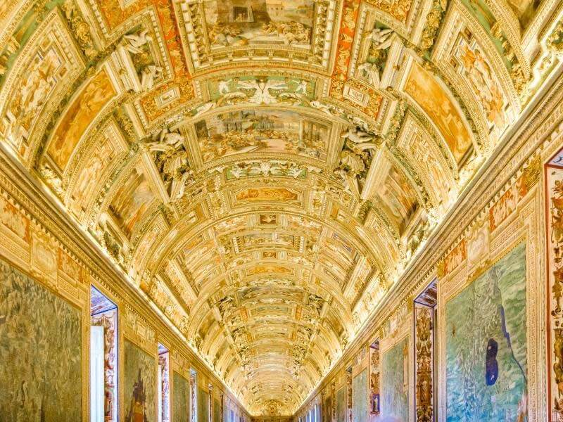 Vatikanische-Museen-Sixtinische-Kapelle-Rom.jpg