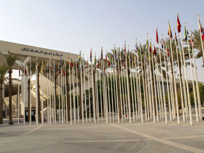 Länderflaggen auf der Expo City Dubai