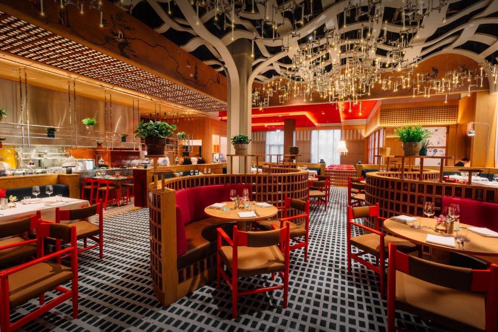 Innen im Restaurant des Atlantis The Palm Hotel in Dubai