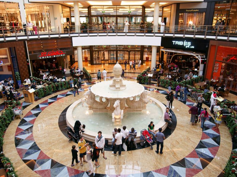 Restaurants und Shops in der Dubai Mall
